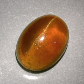 Apatita Ojo de Gato Naranja natural de 3.04 ct, Corte Óvalo, Translúcido