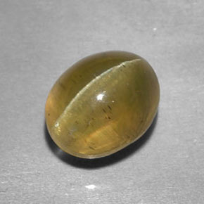 Apatita Ojo de Gato Verde dorado natural de 1.69 ct, Corte Óvalo, Transparente