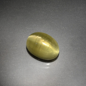 Apatita Ojo de Gato Verde dorado natural de 1.88 ct, Corte Óvalo, Transparente