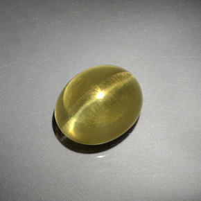 Apatita Ojo de Gato Verde dorado natural de 8.38 ct, Corte Óvalo, Transparente