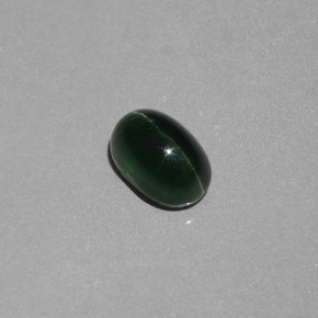 Apatita Ojo de Gato Verde bosque natural de 2.58 ct, Corte Óvalo, Translúcido