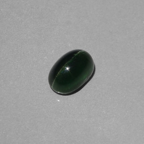 Apatita Ojo de Gato Verde bosque natural de 2.58 ct, Corte Óvalo, Translúcido