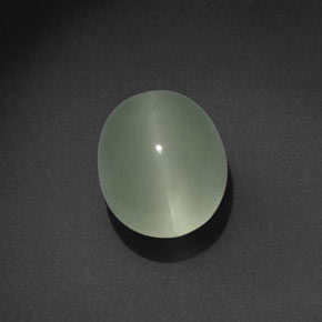 Aguamarina ojo de gato Verde claro natural de 7.32 ct, Corte Óvalo, Transparente