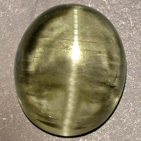 Cat's eye diaspore verde natural de 6,32 ct, transparente, transparente / translúcido