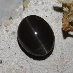 Escapolita Ojo de Gato Negro natural de 2.35 ct, Ovalada, Translúcido