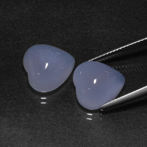 Gemas de calcedonia azul natural de  ct, forma de corazón, translúcido