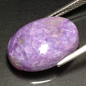 Charoíta Violeta natural de 10.93 ct, Corte Óvalo, Opaco