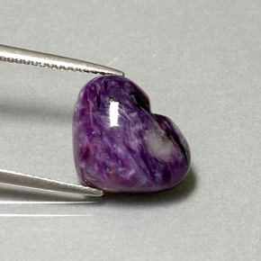 Charoíta violeta natural de 6,66 ct, forma de corazón, opaco