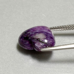 Charoíta violeta natural de 6,66 ct, forma de corazón, opaco