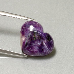 Charoíta violeta natural de 4,95 ct, forma de corazón, opaco