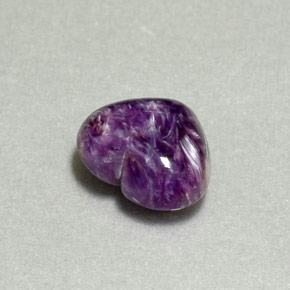Charoíta violeta natural de 5,06 ct, forma de corazón, opaco