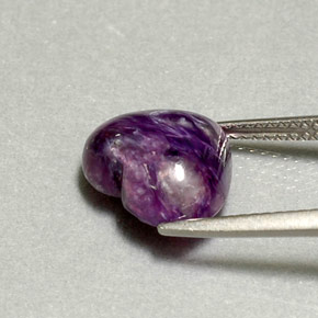 Charoíta violeta natural de 4,16 ct, forma de corazón, opaco