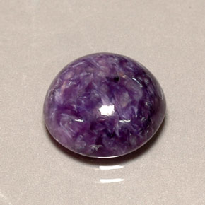 Charoíta Violeta natural de 5.29 ct, Corte Redondo, Opaco