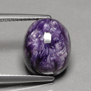 Charoíta violeta natural de 5,68 ct, corte óvalo, opaco