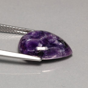 Charoíta violeta natural de 5,55 ct, en forma de pera, opaco