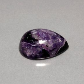 Charoíta violeta natural de 5,63 ct, en forma de pera, opaco