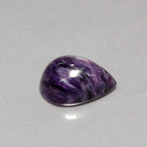 Charoíta violeta natural de 3,61 ct, en forma de pera, opaco