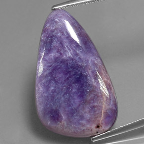 Charoíta violeta natural de 12,77 ct, forma elegante, opaco