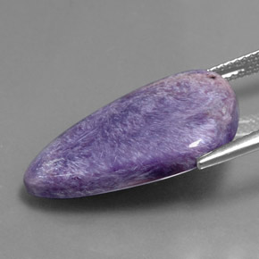 Charoíta violeta natural de 12,77 ct, forma elegante, opaco
