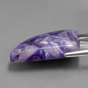 Charoíta violeta natural de 33,40 ct, forma elegante, opaco