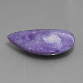 Charoíta Violeta natural de 21.50 ct, Forma elegante, Opaco
