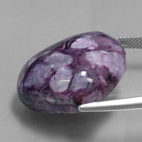 Charoíta violeta natural de 43,55 ct, forma elegante, opaco