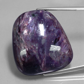 Charoíta Violeta natural de 74.33 ct, Forma elegante, Opaco