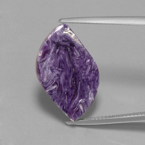 Charoíta violeta natural de 9,50 ct, forma elegante, opaco