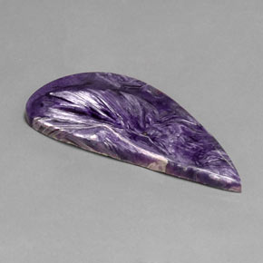 Charoíta violeta natural de 40,30 ct, forma elegante, opaco
