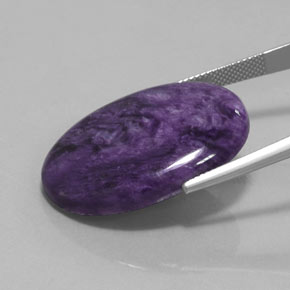 Charoíta violeta natural de 28,06 ct, corte óvalo, opaco