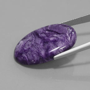 Charoíta violeta natural de 28,09 ct, corte óvalo, opaco
