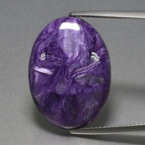 Charoíta violeta natural de 15,50 ct, corte óvalo, opaco