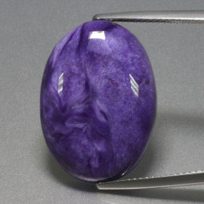 Charoíta Violeta natural de 15.70 ct, Corte Óvalo, Opaco