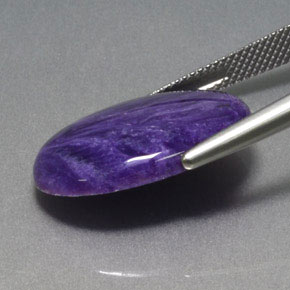 Charoíta violeta natural de 11,14 ct, corte óvalo, opaco