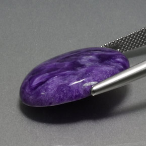 Charoíta Violeta natural de 14.40 ct, Corte Óvalo, Opaco