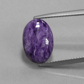 Charoíta violeta natural de 4,77 ct, corte óvalo, opaco