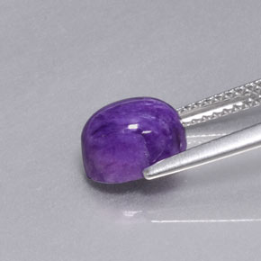Charoíta violeta natural de 1,96 ct, corte óvalo, opaco