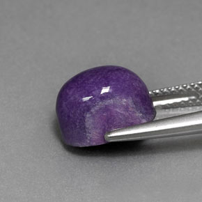 Charoíta violeta natural de 4,31 ct, corte óvalo, opaco