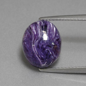 Charoíta violeta natural de 5,56 ct, corte óvalo, opaco
