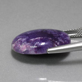 Charoíta Violeta natural de 12.62 ct, Corte Óvalo, Opaco