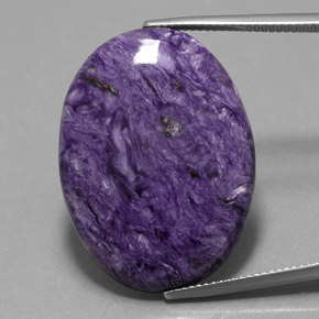 Charoíta Violeta natural de 27.59 ct, Corte Óvalo, Opaco
