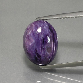 Charoíta violeta natural de 4,70 ct, corte óvalo, opaco