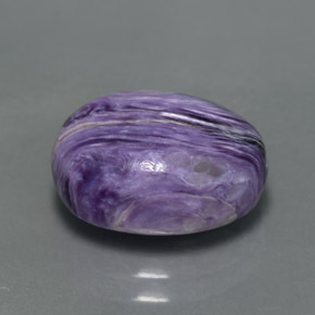 Charoíta violeta natural de 5,26 ct, corte óvalo, opaco