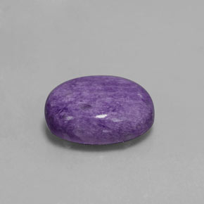 Charoíta Violeta natural de 3.76 ct, Corte Óvalo, Opaco
