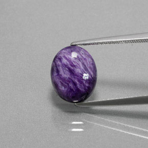 Charoíta violeta natural de 3,35 ct, corte óvalo, opaco