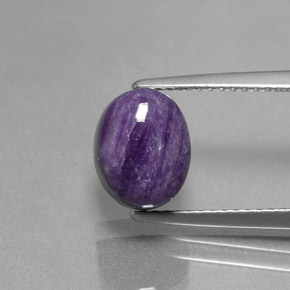 Charoíta Violeta natural de 3.24 ct, Corte Óvalo, Opaco