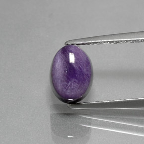 Charoíta violeta natural de 2,51 ct, corte óvalo, opaco