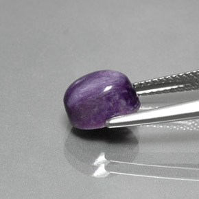 Charoíta violeta natural de 2,51 ct, corte óvalo, opaco