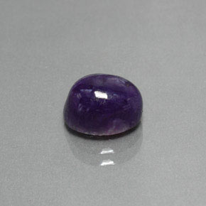 Charoíta violeta natural de 2,56 ct, corte óvalo, opaco