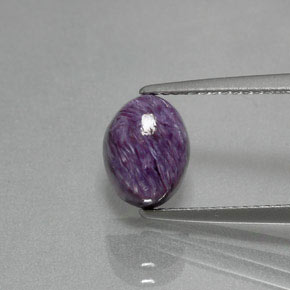 Charoíta violeta natural de 2,10 ct, corte óvalo, opaco